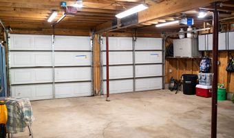 925 S 2nd St, Aberdeen, SD 57401