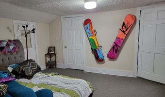 20 Hickory St, Athens, OH 45701