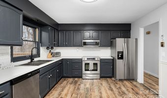 238 Ledbetter Rd, Arden, NC 28704
