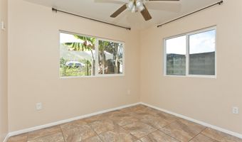 905 Kainui Dr, Kailua, HI 96734