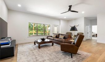 2808 Palisades Cir, Bentonville, AR 72712