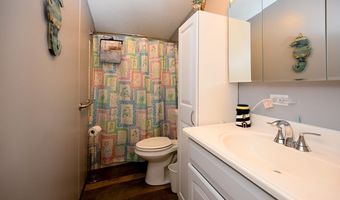 22 Woodlawn Dr, Allenstown, NH 03275
