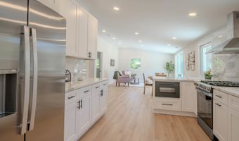 1823 E Park Pl, Arlington Heights, IL 60004