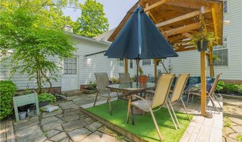 1201 Overlook Dr, Alliance, OH 44601