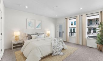 43841 VENETIAN Sq, Ashburn, VA 20147