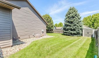 216 W Mountain Ash St, Brandon, SD 57005