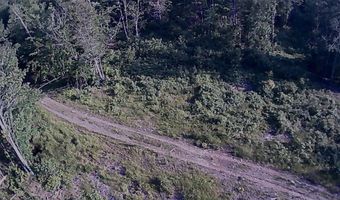 137 Vanishing Ln, Athens, ME 04912