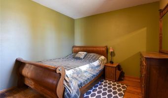 12012 Silver Creek Rd, Alhambra, IL 62001
