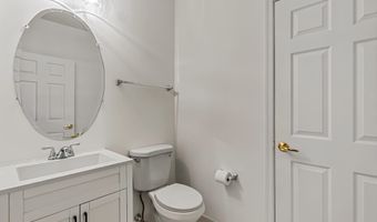 4950 BRENMAN PARK Dr 308, Alexandria, VA 22304