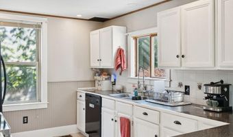 16 Murray St, Augusta, ME 04330