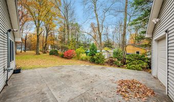 23 Loeffler Rd, Bloomfield, CT 06002