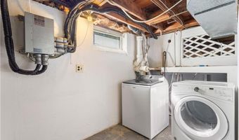 59 Merritt Rd, East Providence, RI 02915