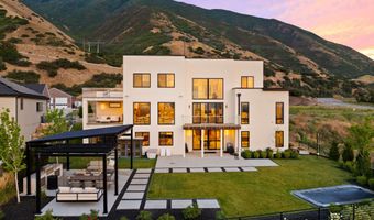 348 E HIDDEN LAKE Dr, Bountiful, UT 84010