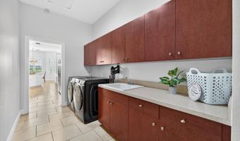 924 Bunker View Dr, Apollo Beach, FL 33572