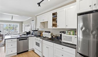 192 Washington Rd, Barrington, RI 02806