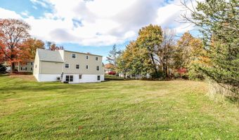 17 Alan Ave, Danbury, CT 06811