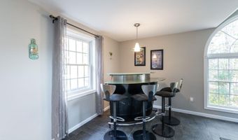 27 Arabian Way, Chester, NH 03036