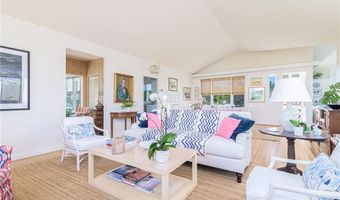 36 Newport St, Jamestown, RI 02835