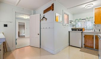 9 Willow St, Auburn, ME 04210