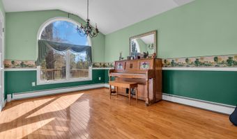 42 Crest Dr, Basking Ridge, NJ 07920