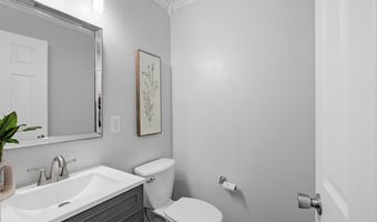 5816 PARKSIDE Dr, Cheyenne, WY 82009