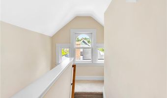 82 Sefton Dr, Cranston, RI 02905