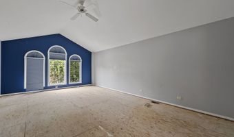 201 E White Oak St, Arlington Heights, IL 60005