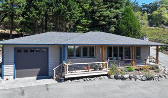 929 OLD COUNTY Rd, Brookings, OR 97415