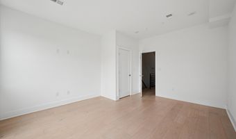 1843 E HUNTINGDON St B, Philadelphia, PA 19125