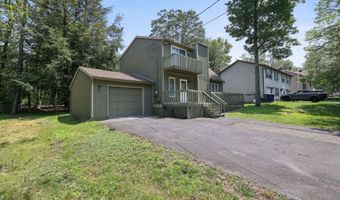 3055 Briarwood Dr, Tobyhanna, PA 18466