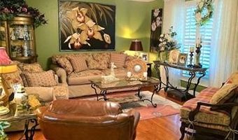 2135 MEMORIAL Dr, Alexandria, LA 71301