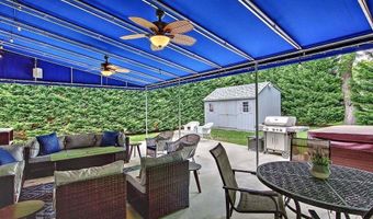 36 Fairway Rd, Narragansett, RI 02882