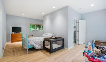 1970 Red Hill Dr NE, Ada, MI 49301