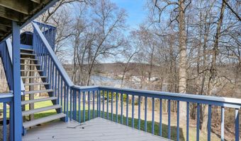 53 Clearview Dr, Brookfield, CT 06804
