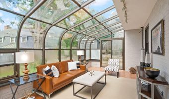 6010 BENALDER Dr, Bethesda, MD 20816