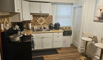 3806 12th St, Des Moines, IA 50313