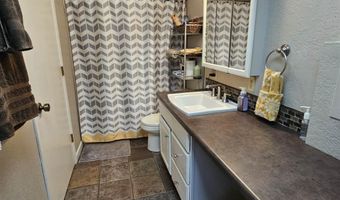 105 N Division St, Anamosa, IA 52205