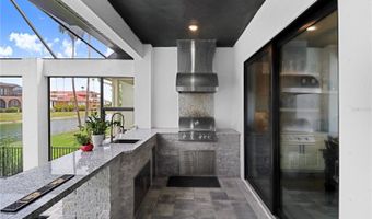 6104 LAGOMAR Ln, Apollo Beach, FL 33572