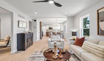 339 Oakleigh Woods Dr, Ballwin, MO 63011