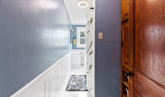 157 Riverside Dr, Augusta, ME 04330