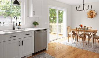 129 Wollaston St, Cranston, RI 02910