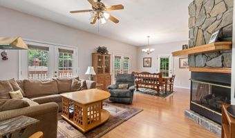 95 Cherokee Ave, Andrews, NC 28901