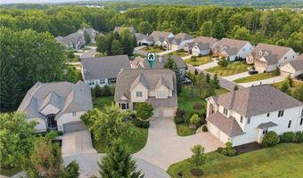 585 Burgess Cir, Aurora, OH 44202