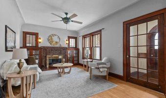 209 W PARKWAY Blvd, Appleton, WI 54911