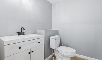 37 Hemlock Dr, Ayer, MA 01432