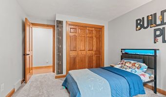 3901 N MILLWOOD Dr, Appleton, WI 54913