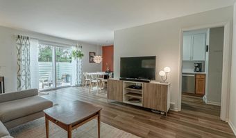 32 Whitcomb Cir, Madison, WI 53711