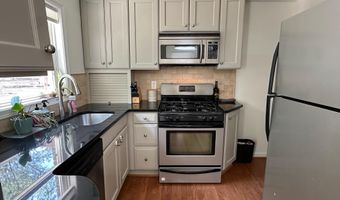 2723 FARNSWORTH Dr, Alexandria, VA 22303
