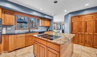 6 Lyndenwood Dr, Brookfield, CT 06804