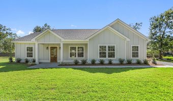 212 Hugo St, Bay St. Louis, MS 39520